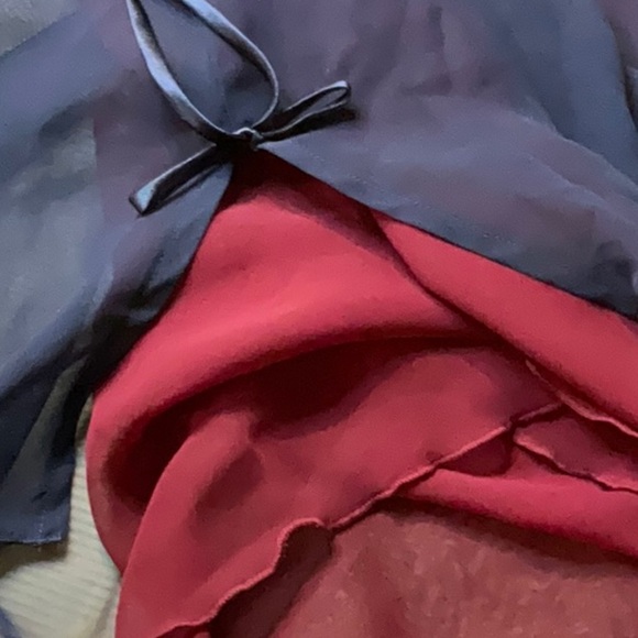 Frederick's of Hollywood Deep Blue Chemise maroon lining. Size Medium - Picture 10 of 11